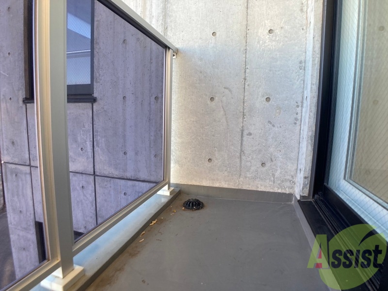 バルコニー　バルコニーです。洗濯物を干したり一息ついたりできますね！