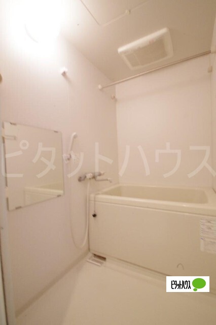 バス・シャワールーム　バスルーム