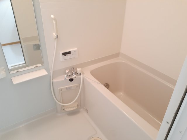 バス・シャワールーム　お風呂で日々の疲れを落としましょう