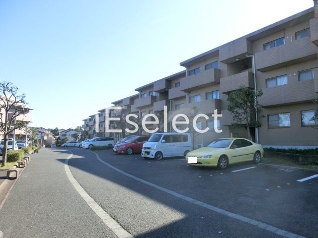 駐車場　敷地内の駐車場です。