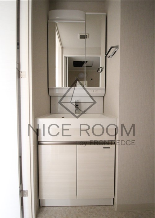 洗面設備　ファーストフィオーレ玉造グレイス　独立洗面台