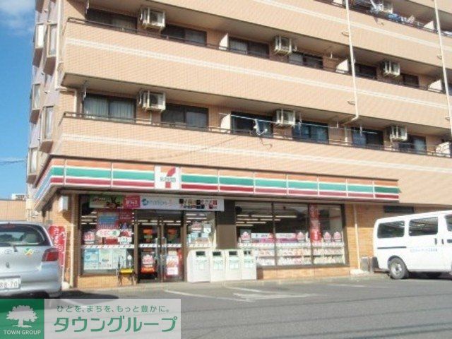 コンビニ　セブンイレブン（コンビニ）まで300m