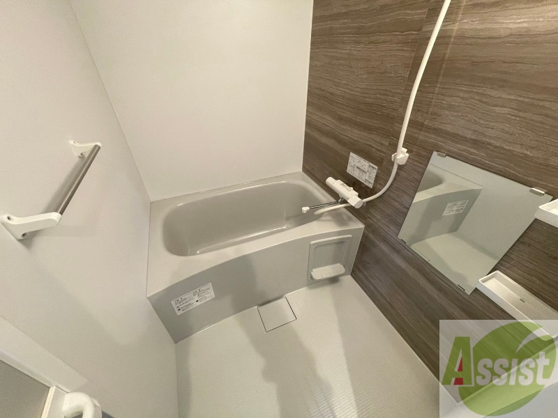 バス・シャワールーム　お風呂になります。一日の疲れを癒してくださいね。