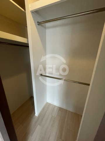 収納　リビオレゾン梅田カサーレ　ウォークインクローゼット