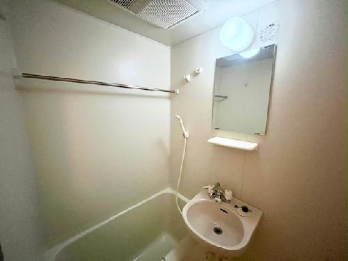 バス・シャワールーム　設備・仕様は号室により異なる為、現状を優先いたします。