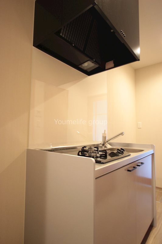 キッチン　部屋によって、壁、床、建具の仕様がことなります