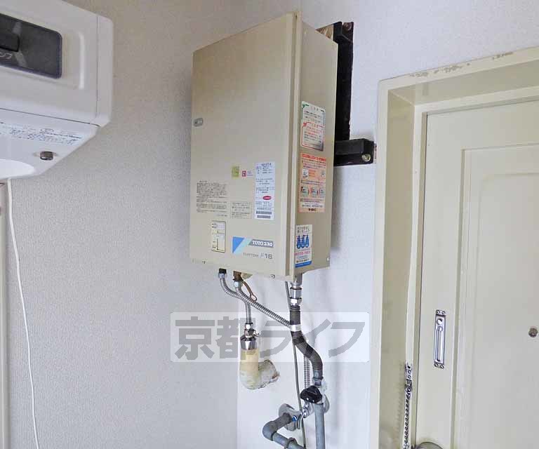 その他設備　給湯器です。