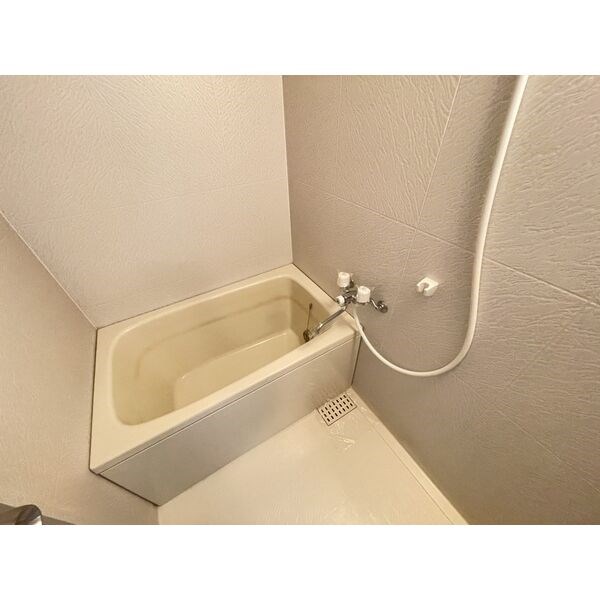 バス・シャワールーム　こちらの物件はMODE不動産なら割引対象の１部屋です。