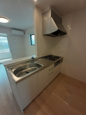 キッチン　コンパクトなキッチンで掃除もラクラク