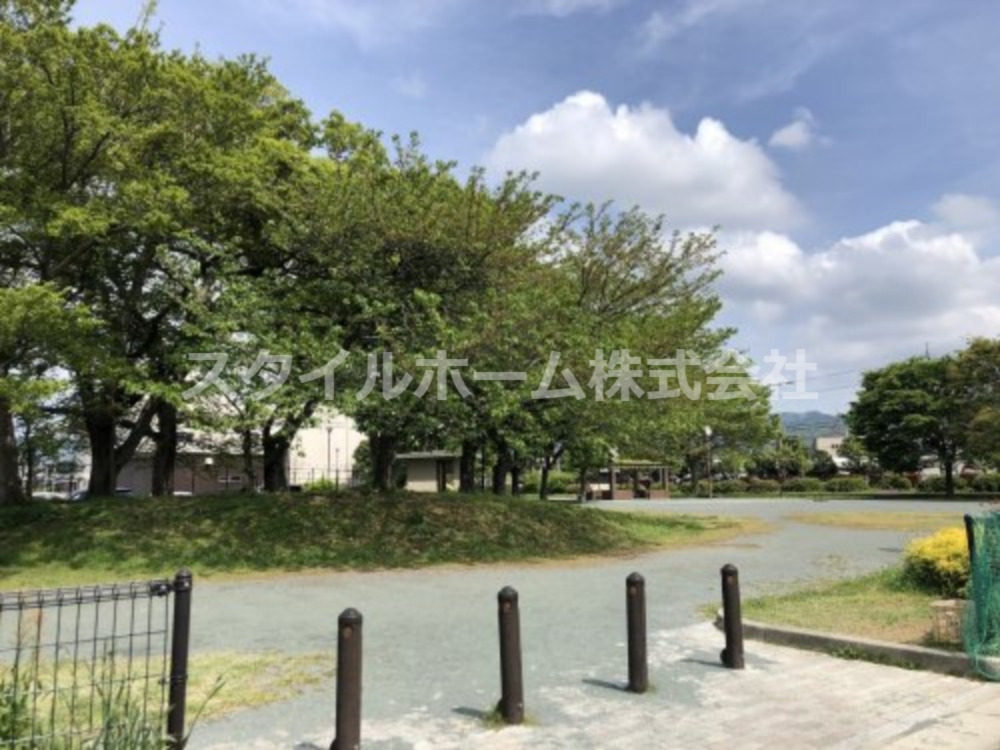 公園　牛川東郷公園（公園）まで642m