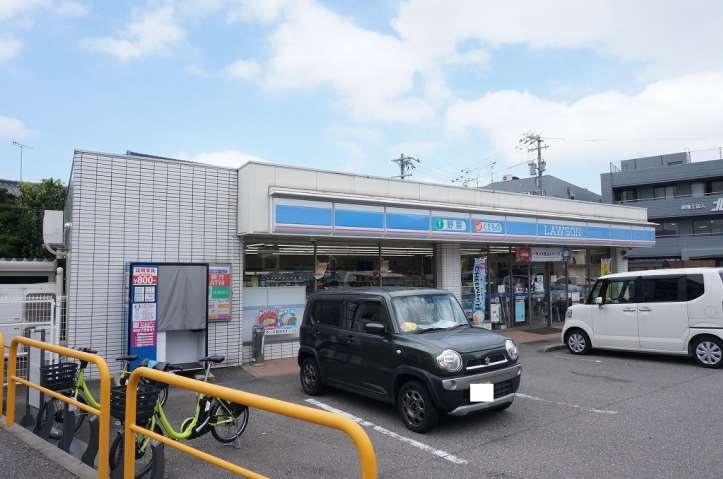 コンビニ　ローソン（コンビニ）まで554m