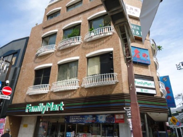 コンビニ　ファミリーマートサンズ大岡山駅前店（コンビニ）まで401m