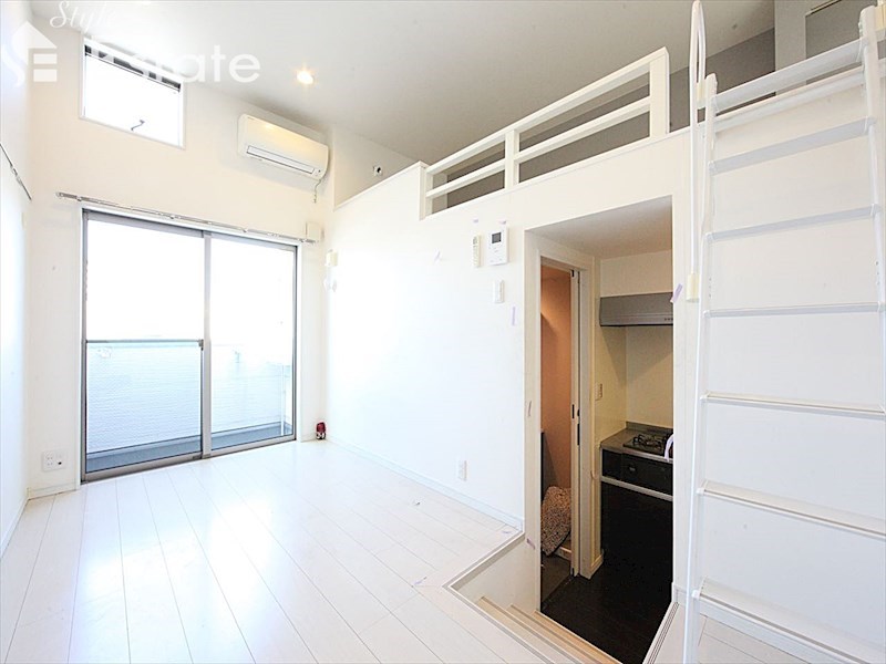 居室・リビング　内装