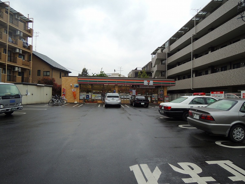 コンビニ　セブンイレブン（コンビニ）まで107m