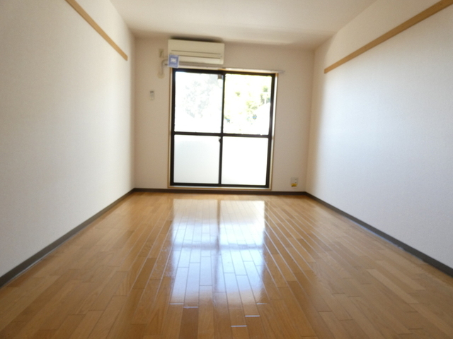 居室・リビング　～広々しております～