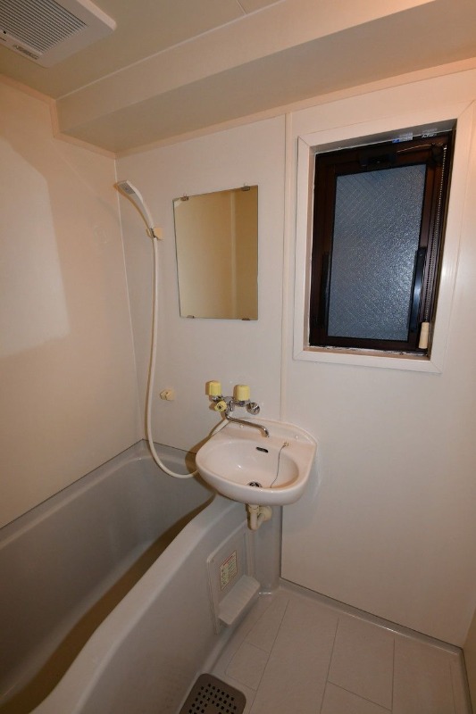 バス・シャワールーム　別号室イメージ