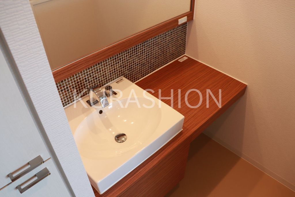 洗面設備　別部屋の写真になります