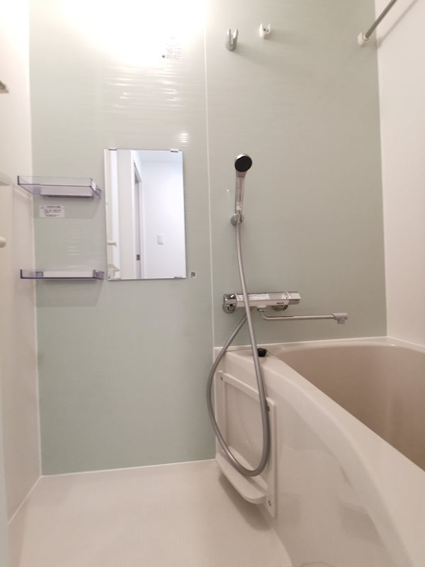 バス・シャワールーム　バストイレ別