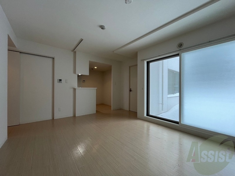 居室・リビング　広々としたリビングですね。使い勝手がよさそうですね！