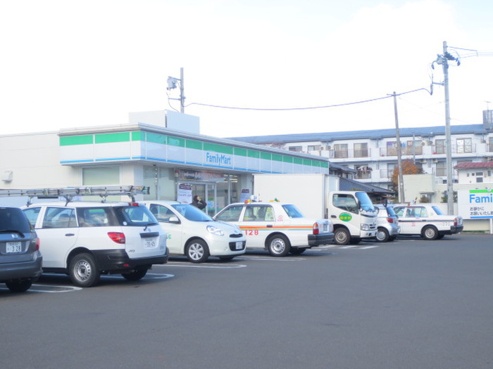 コンビニ　ファミリーマート 小田原五丁目店（コンビニ）まで270m