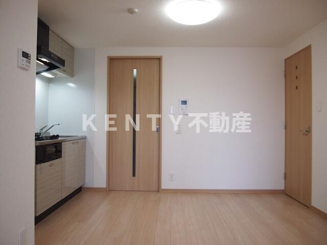 居室・リビング　こちらのリビングで趣味の時間をお楽しみください