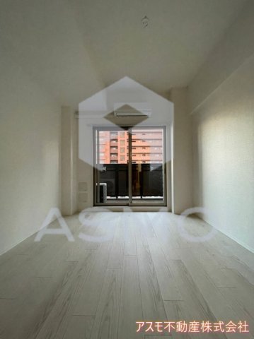 居室・リビング　同マンション別部屋参考写真