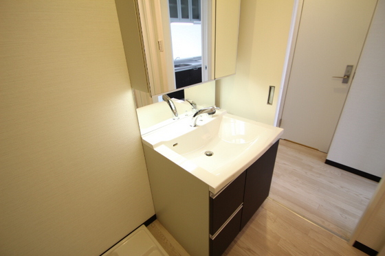 洗面設備　※別部屋の写真です