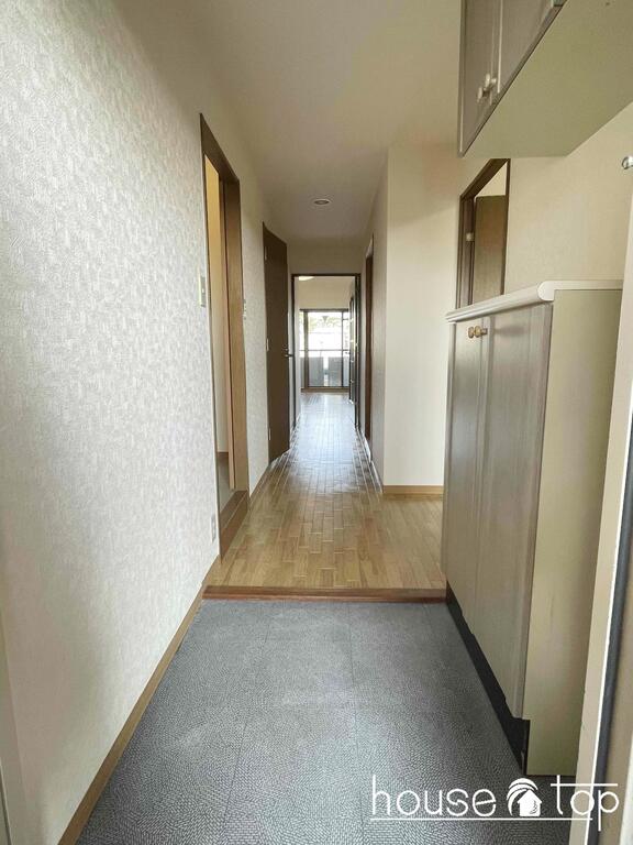 玄関　広々とした玄関ですね