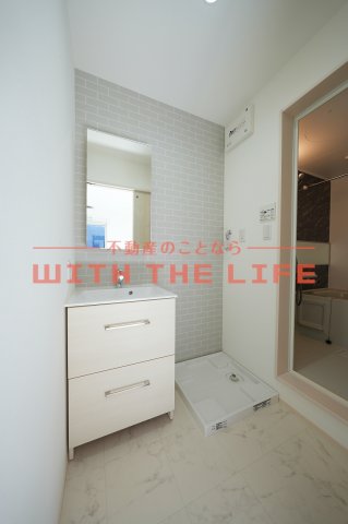 洗面設備　コンパクトで使いやすい洗面所