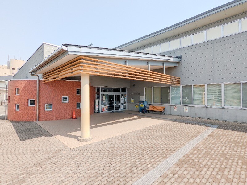 図書館　高崎市立新町図書館（図書館）まで2014m