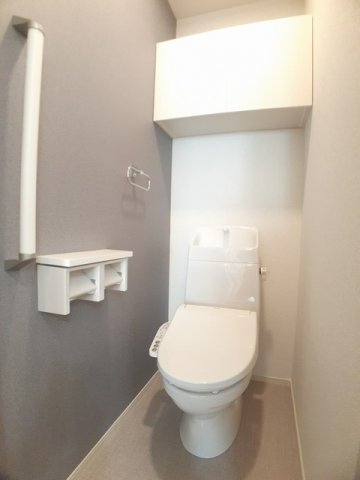 トイレ　ゆったりとした空間のトイレです