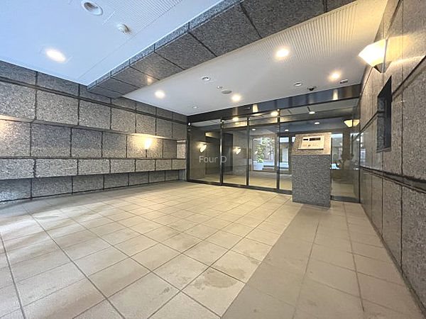 ロビー　★見学予約受付中★