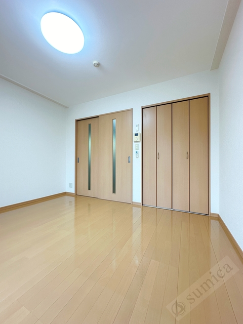 居室・リビング　日当たりもよく明るい洋室＾＾