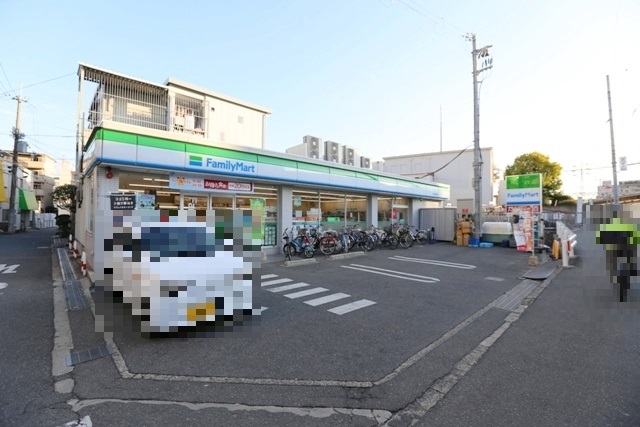 コンビニ　ファミリーマート 摂津正雀駅前店（コンビニ）まで322m