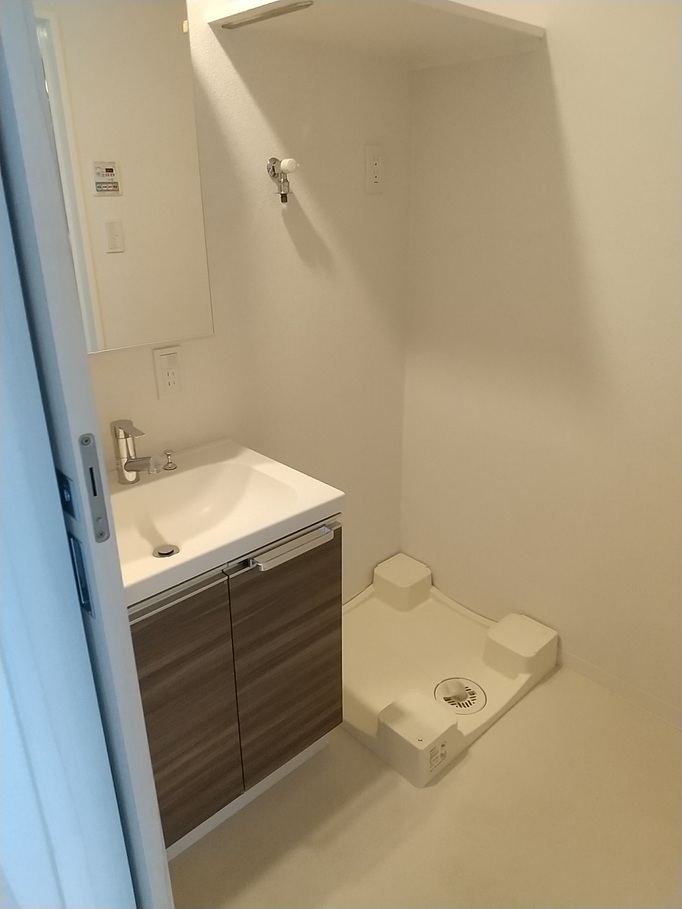 洗面設備　スペースが確保できる洗面所です