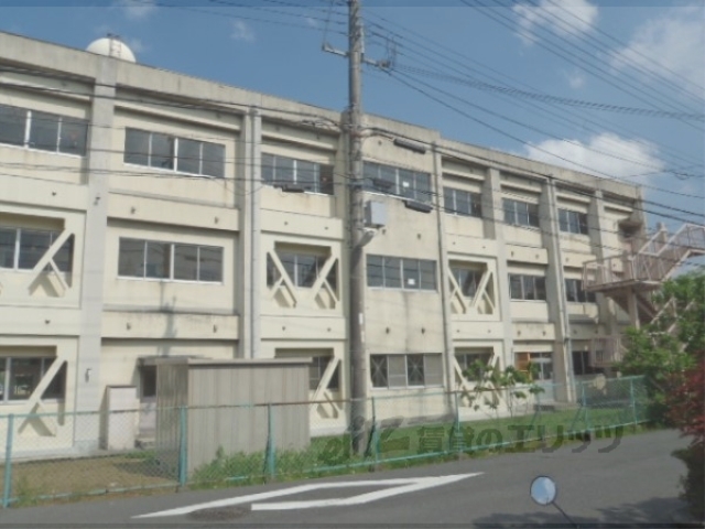 小学校　石山小学校（小学校）まで500m