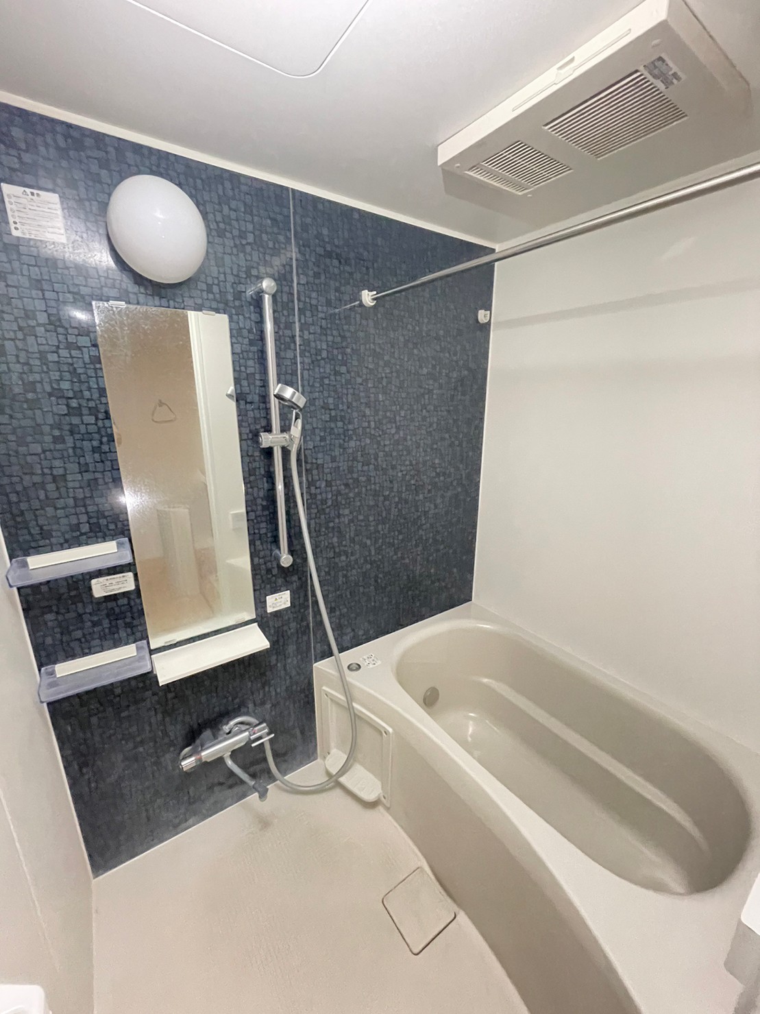 バス・シャワールーム　同建物別号室