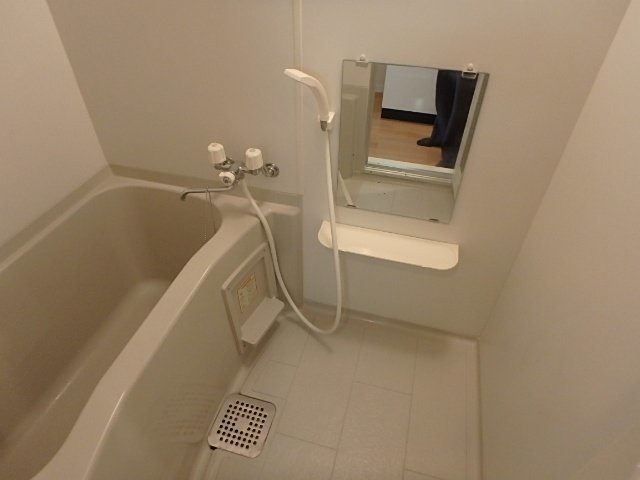 バス・シャワールーム　バスルーム