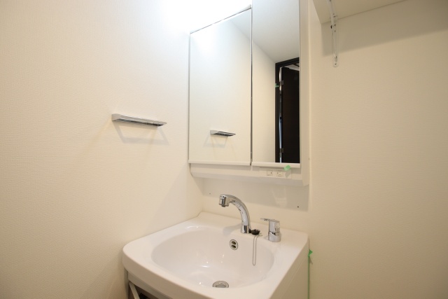 洗面設備　※別室の参考写真の為、現況優先です。