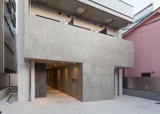 エントランス　清潔なエントランスです