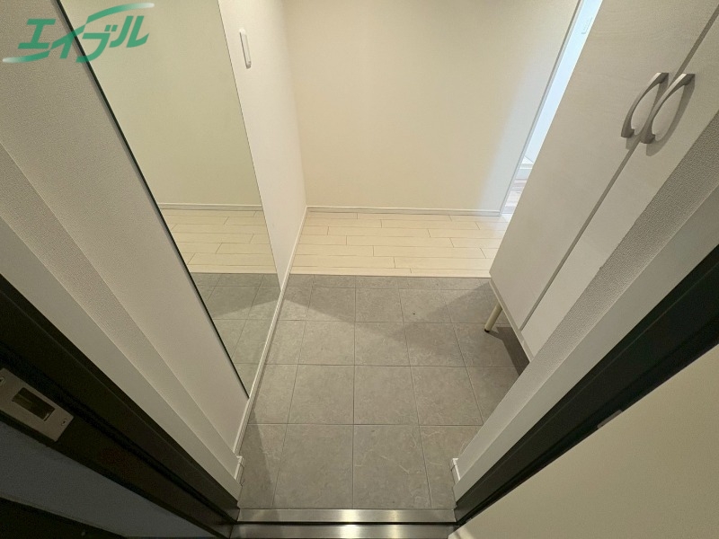 玄関　同物件別室写真