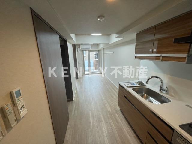 居室・リビング　こちらのリビングで趣味の時間をお楽しみください