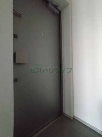 玄関　別部屋の参考写真になります。