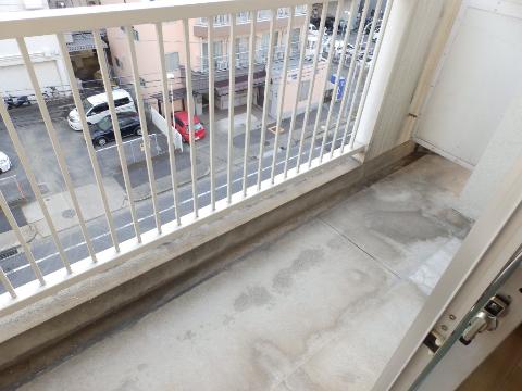 バルコニー　ベランダ