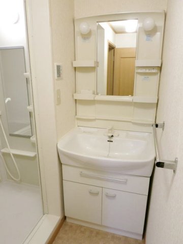 洗面設備　広い洗面スペース