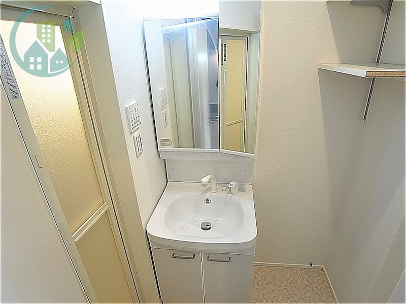 洗面設備　メゾンコンフォール六甲（ネット無料）