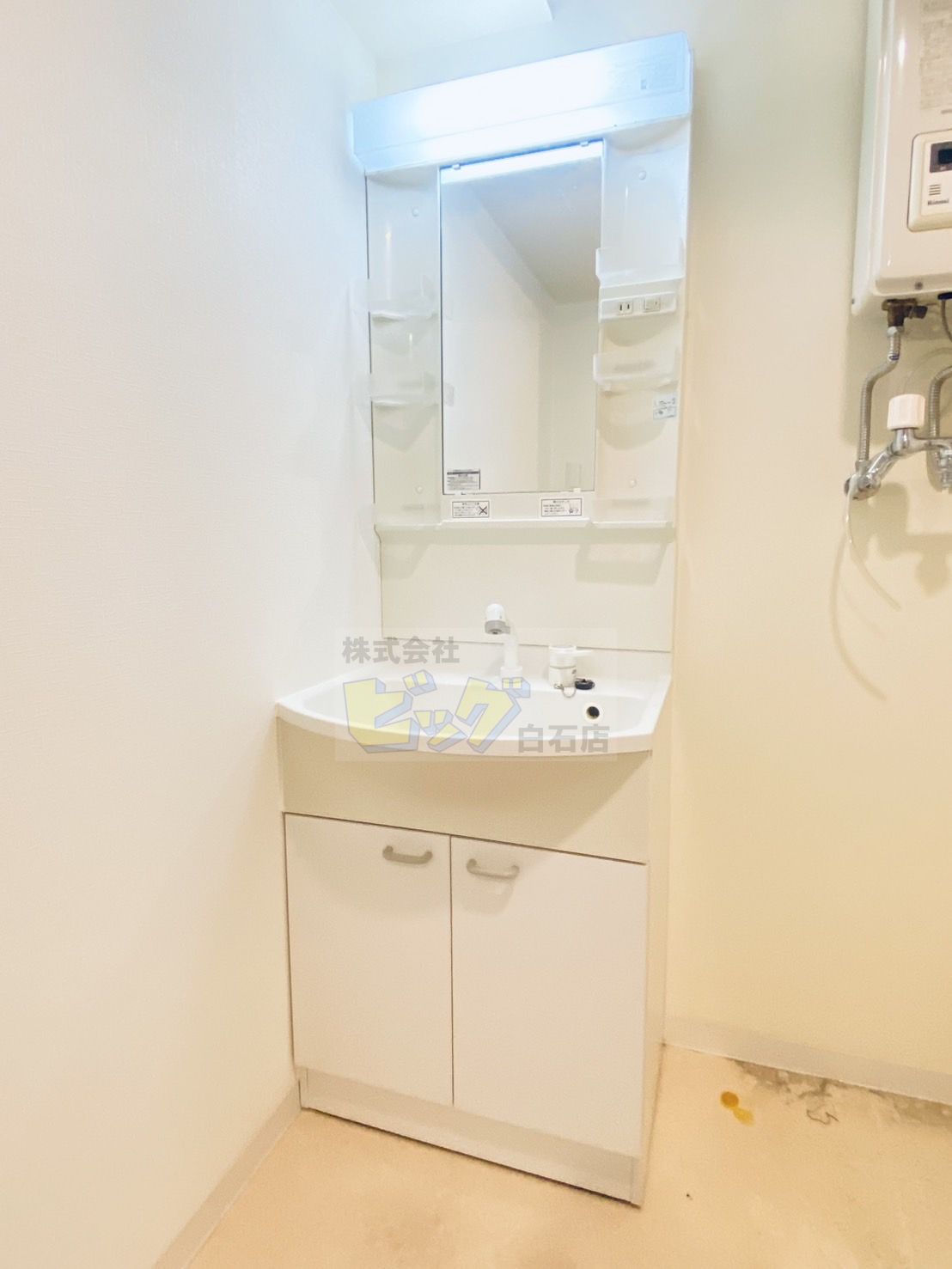 洗面設備　人気の設備シャンプードレッサーを完備しています♪