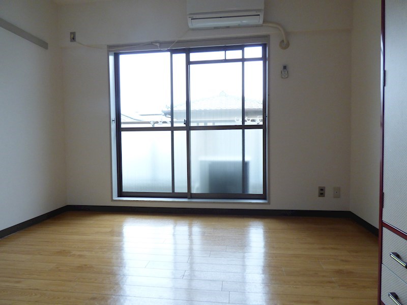 収納　写真は208号室