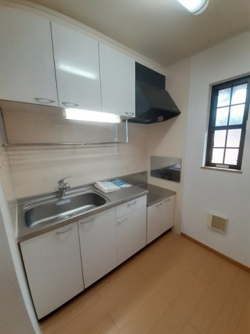 キッチン　コンパクトなキッチンで掃除もラクラク