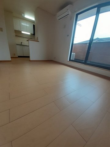 居室・リビング　こちらのリビングで趣味の時間をお楽しみください